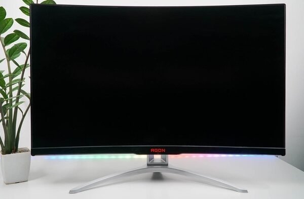 AOC AGON AG322FCX1 - Huge, super smooth 32-inch screen for gamers 4