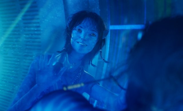 Unanswered questions in Avatar 2: Who is Kiri's biological father? 4