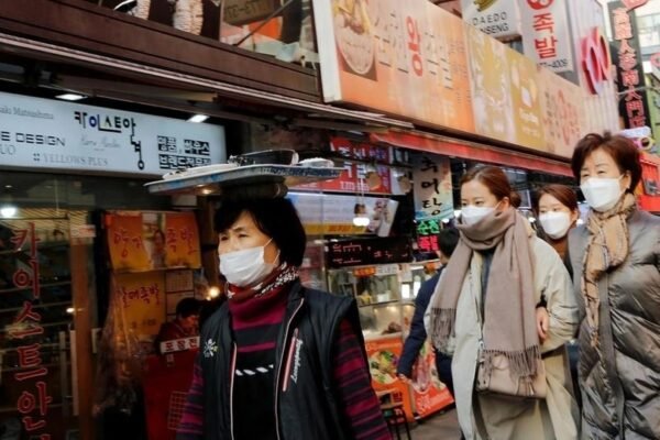 South Korea bans large gatherings in Seoul, the military participates in fighting the corona epidemic 0